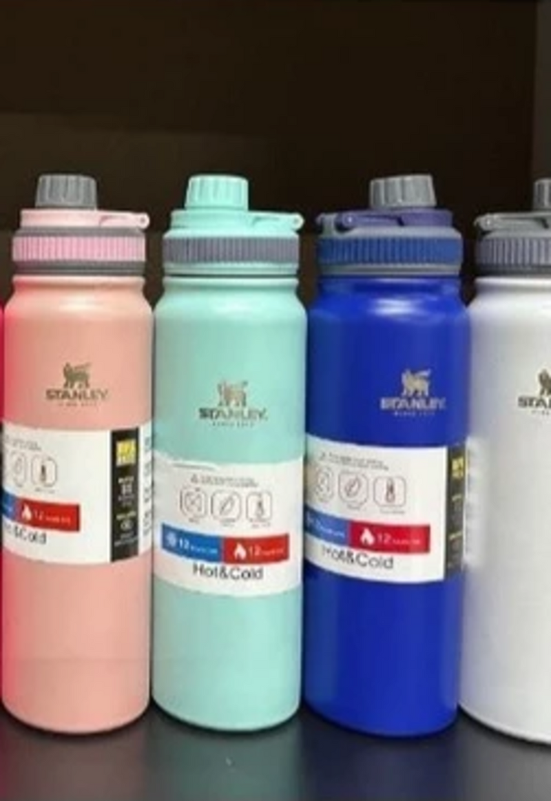 GARRAFA TÉRMICA STANLEY Isolada a Vácuo De Aço Inox Portátil para academia esportes